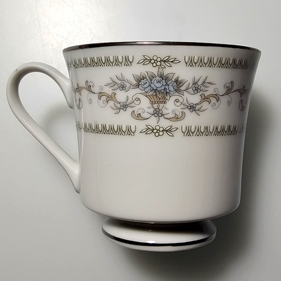 Diane by Fine China of Japan Blue Flower Scrolls - Set of 3 Footed Cups+Saucer - Picture 12 of 16